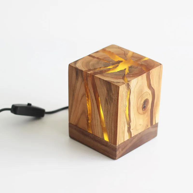 Crack night lamp creative design bedside lamp wood colour wood PMMA USB powered compact 7.7cm