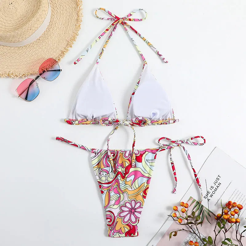 Women's printed triangle bikini with separate top and bottom in multicolour pattern