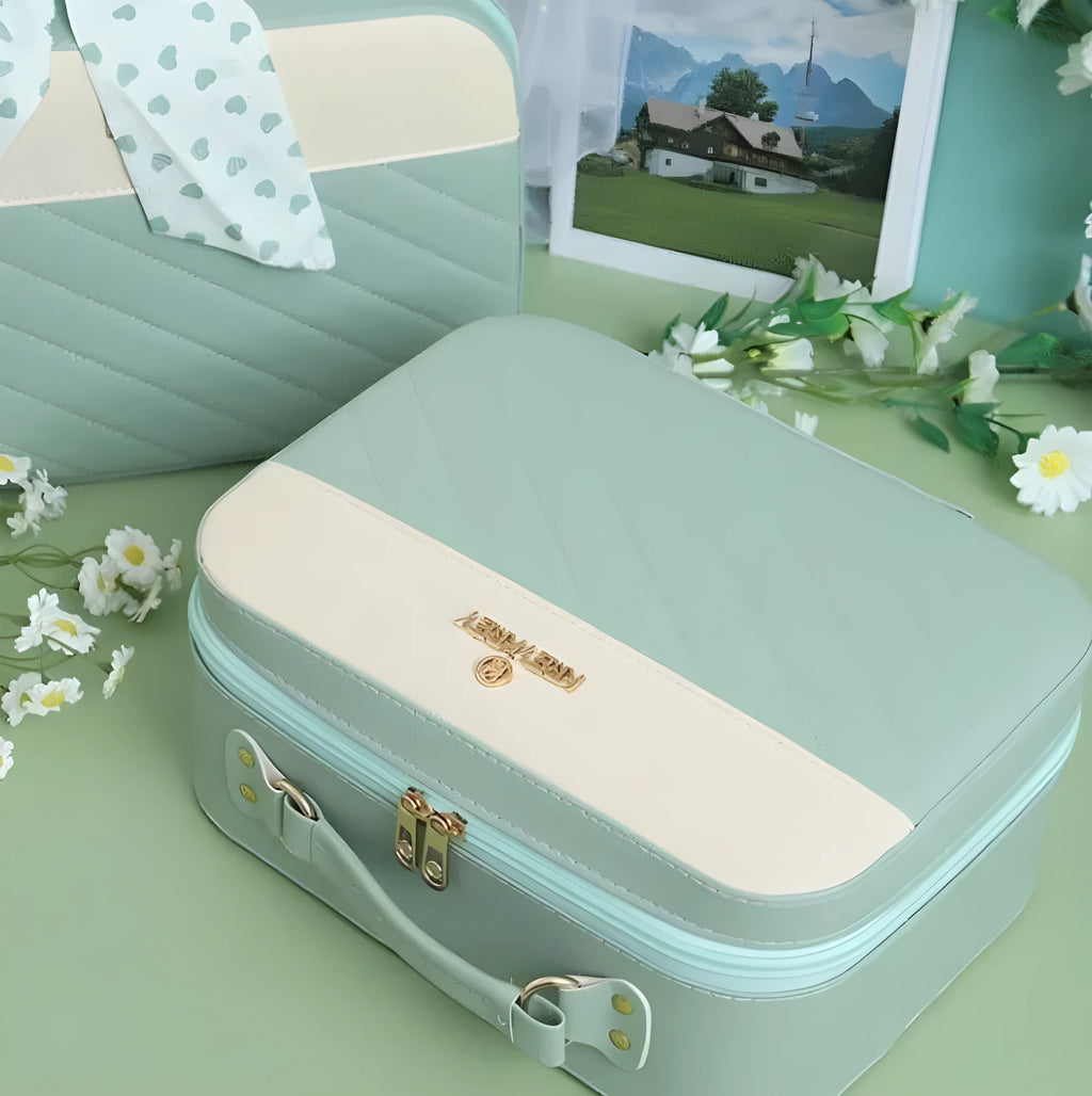 Creative blind box luggage gift set in green or red leather with five style variations