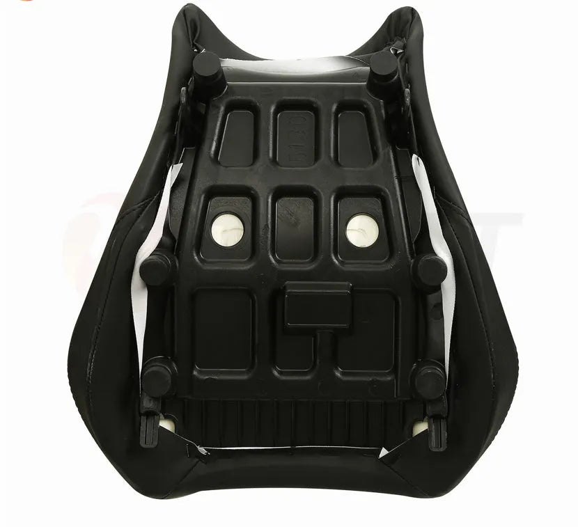 Suzuki GSXR1000 black PU leather seat cover protecting front and rear motorcycle seats.