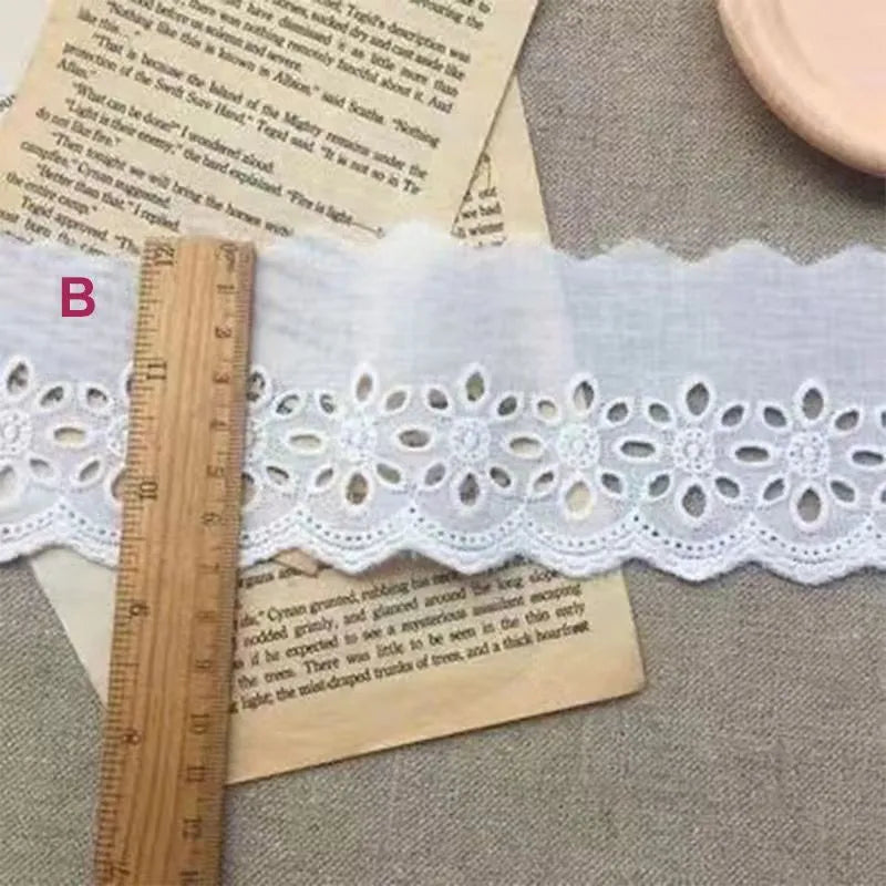 Cotton embroidered lace fabric trim with floral cutout pattern for clothing decoration