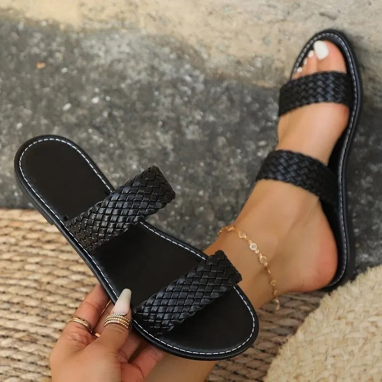 Plus size women's woven beach slipper in synthetic leather, shown in a choice of colours.