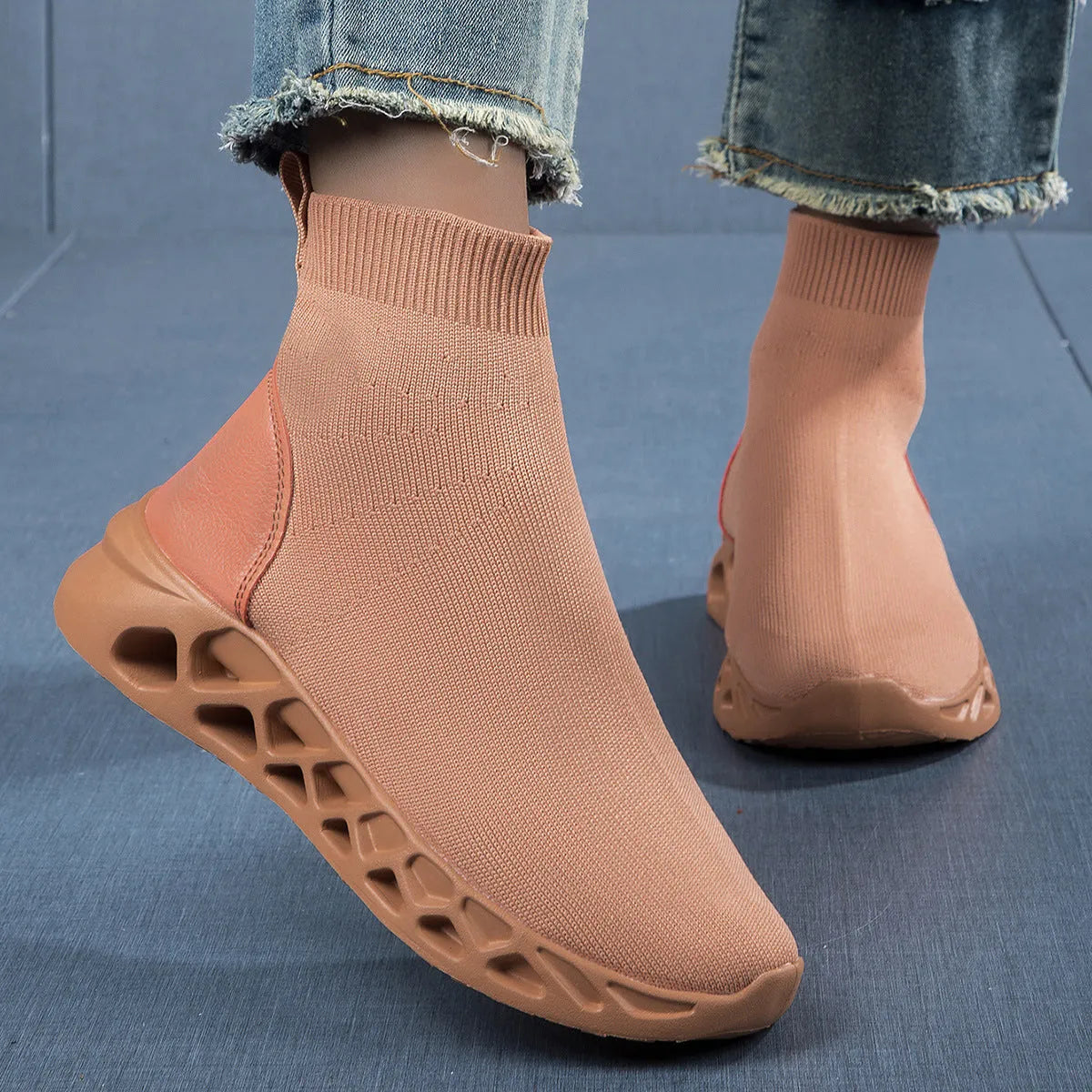 Women's low-top mesh casual shoes in terracotta warriors colour with slip-on design