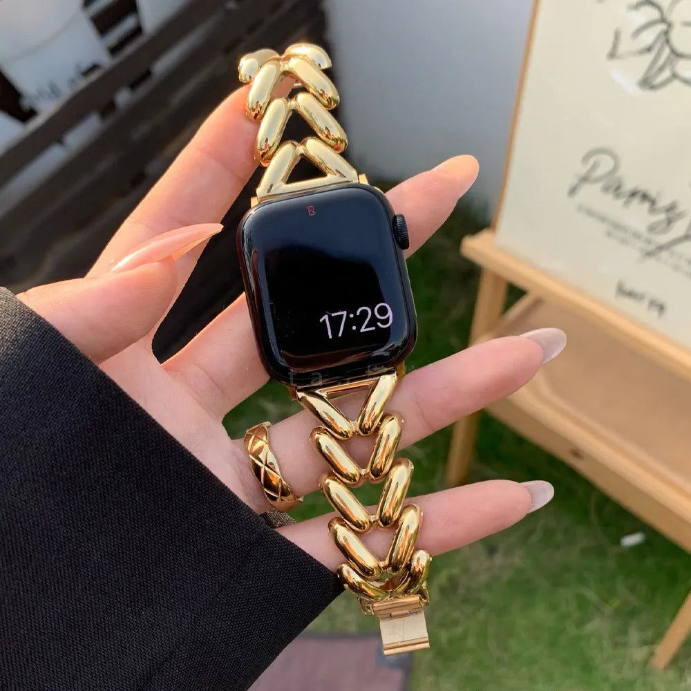 Alloy metal V chain denim-style watch band for Apple Watch 1-8 in silver colour with 22mm flat interface