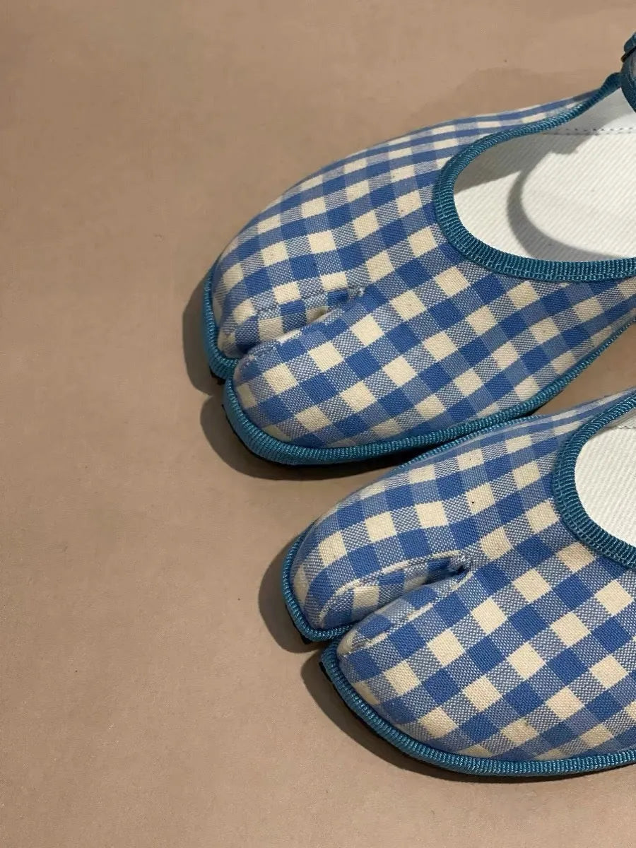 Korean style plaid split toe ballet flat pumps with low heel and sheepskin upper in picture colour