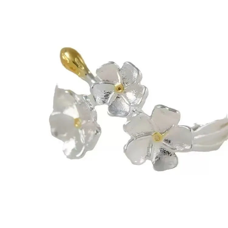 Three-dimensional flower jasmine flower ring in cream sweet girl style with open mouth design, zinc alloy with electroplated finish