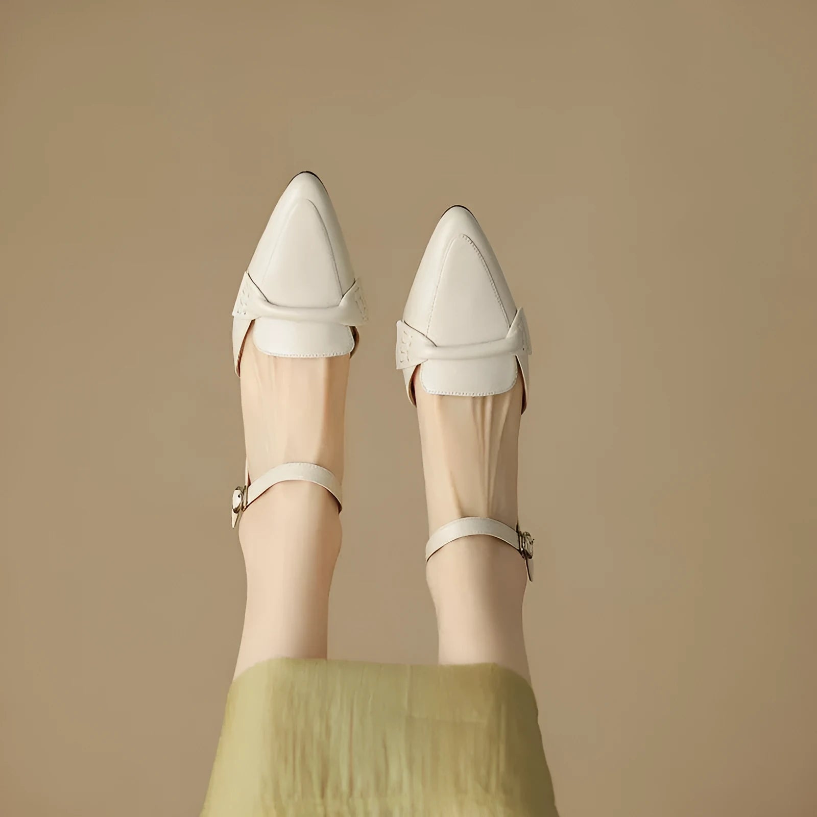 Pointed toe chunky heel retro closed toe women's sandals in apricot or milky white with sheepskin lining