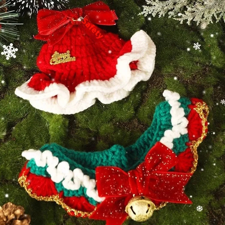 Christmas pet scarf collar with wool construction and festive patterns for dogs and cats