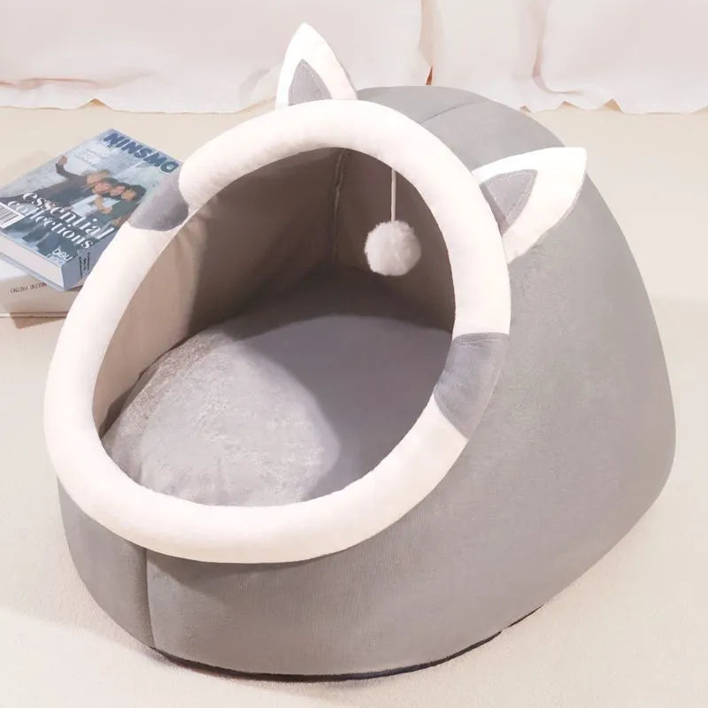 Semi-closed cloth pet bed in light gray Totoro colour with semi-open front and padded base