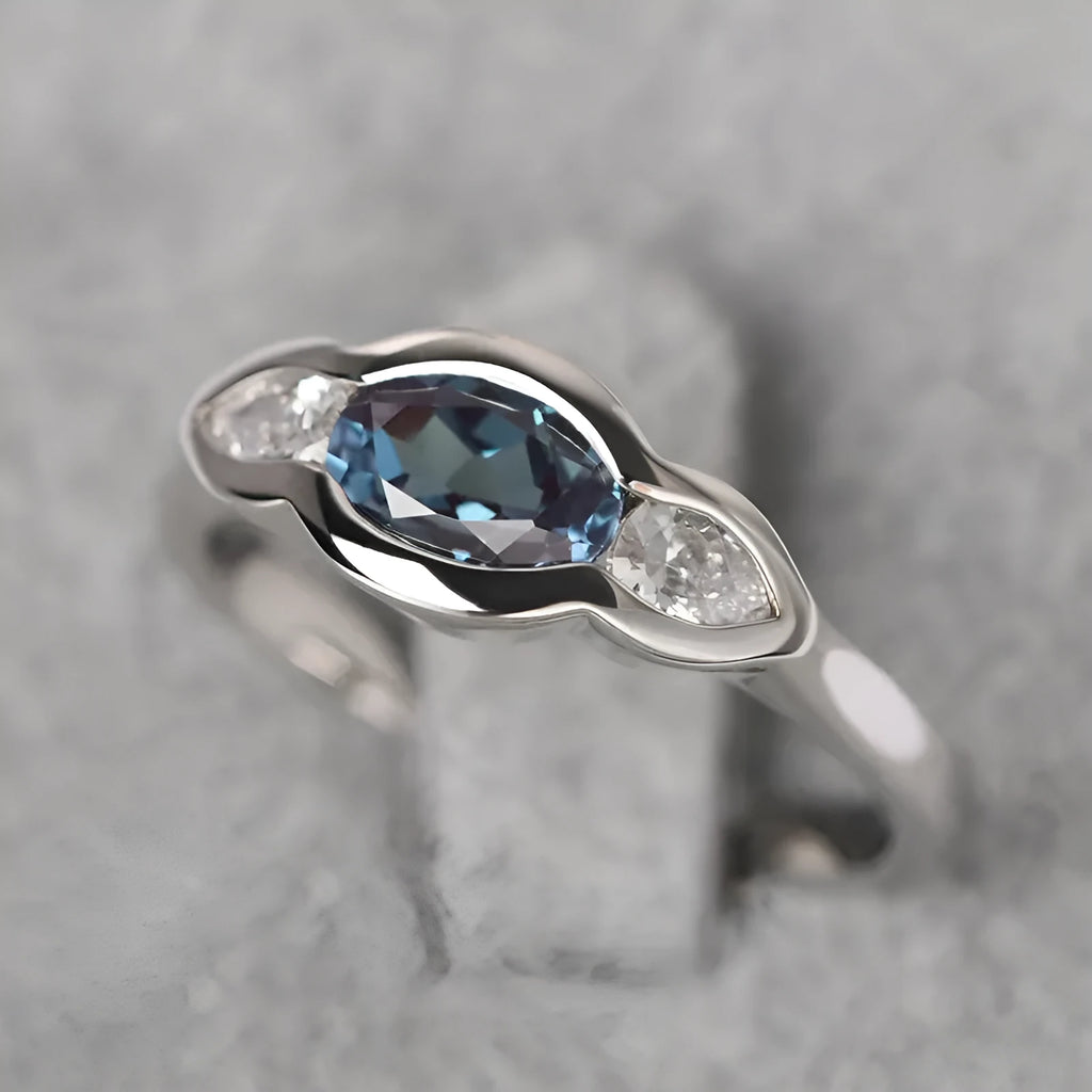 Geometric ellipse ring with zircon in white gold finish for women, size No 8