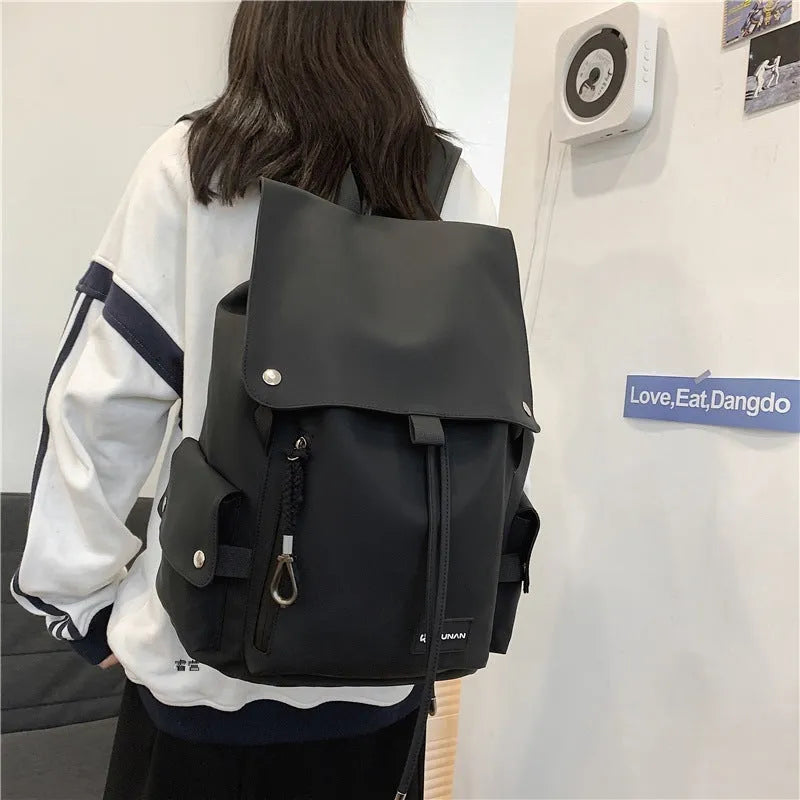 Large-capacity Ins backpack locomotive school bag in Oxford cloth with colour-contrast design for students