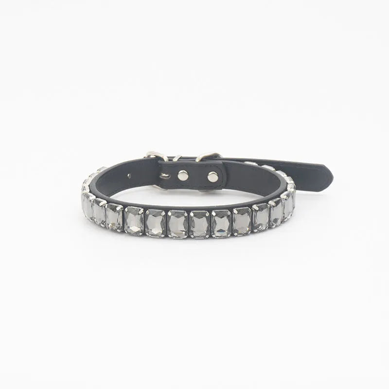 PU pet collar in multiple colours with size options XS to XL for dogs and cats