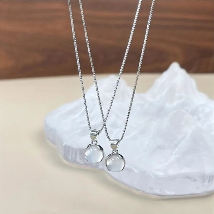 Women's Korean-style simple oval pendant necklace with artificial crystal pendant on box chain in X7 6 Moon Light colour, geometric eight Awn star design