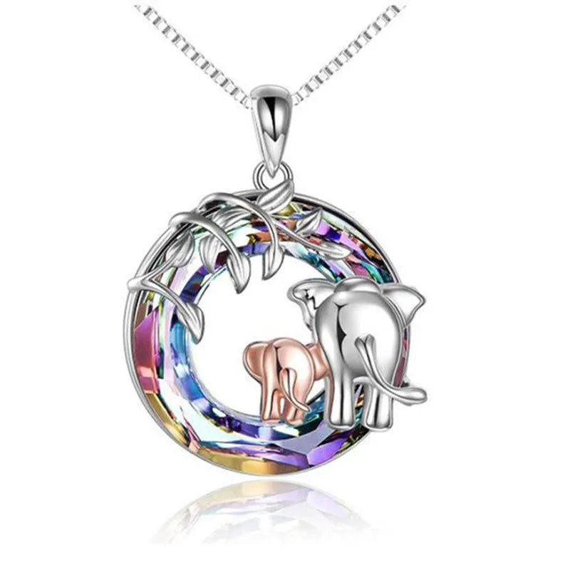 Animal-shaped women's necklace with Saturn pendant on adjustable chain