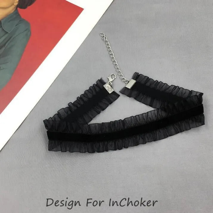 Velvet ruffled clavicle necklace with alloy flower pendant on snake bones chain