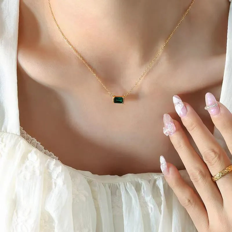 Women's gold geometric quadrilateral pendant necklace on 45cm chain