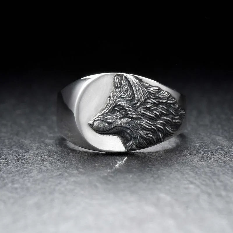 Silver geometric wolf head men's ring with retro European American style on size chart