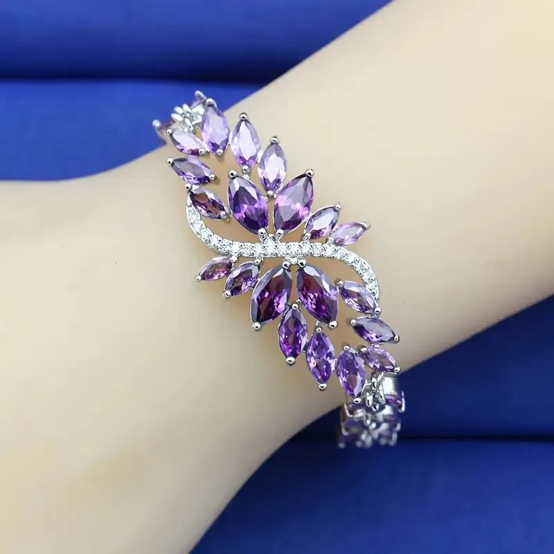 Heavy industry style women's bracelet with gold electroplating, zircon inlays, and ice flower patterns