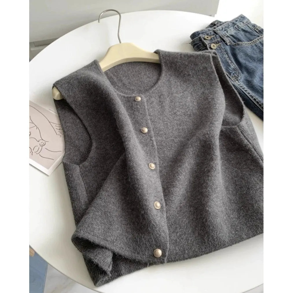 Polyester pullover vest in Angola red colour with half sleeves for casual commute wear