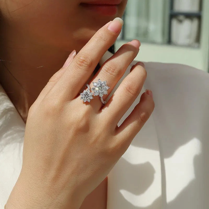 Silver geometric open ring with round moissanite inlay, US sizes 5 to 9, for women.