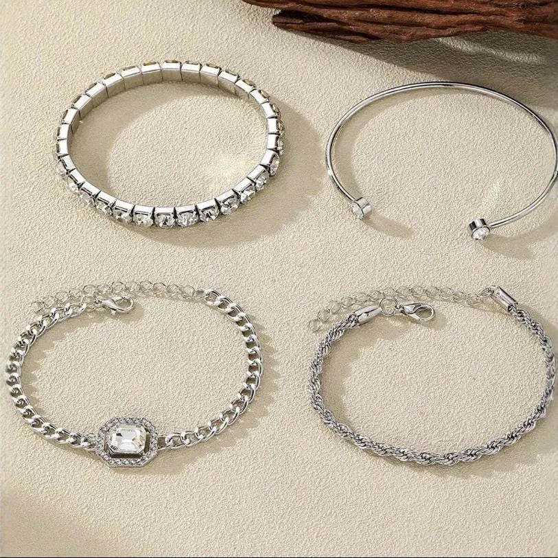 Women's retro geometric alloy jewellery set in gold or silver with necklace, earrings and bracelet