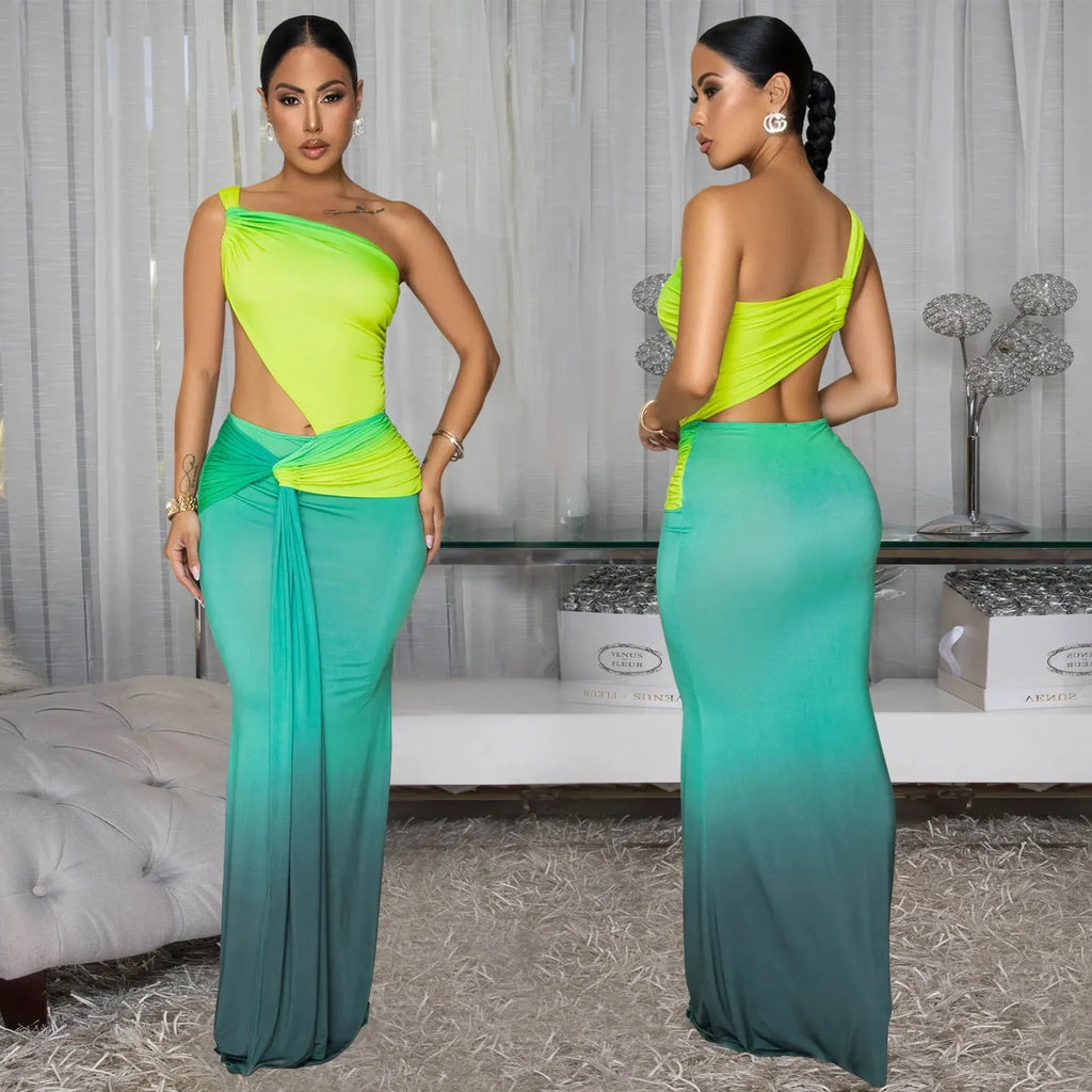 Women's gradient colour off-the-shoulder sleeveless summer dress with a high waist and long skirt.