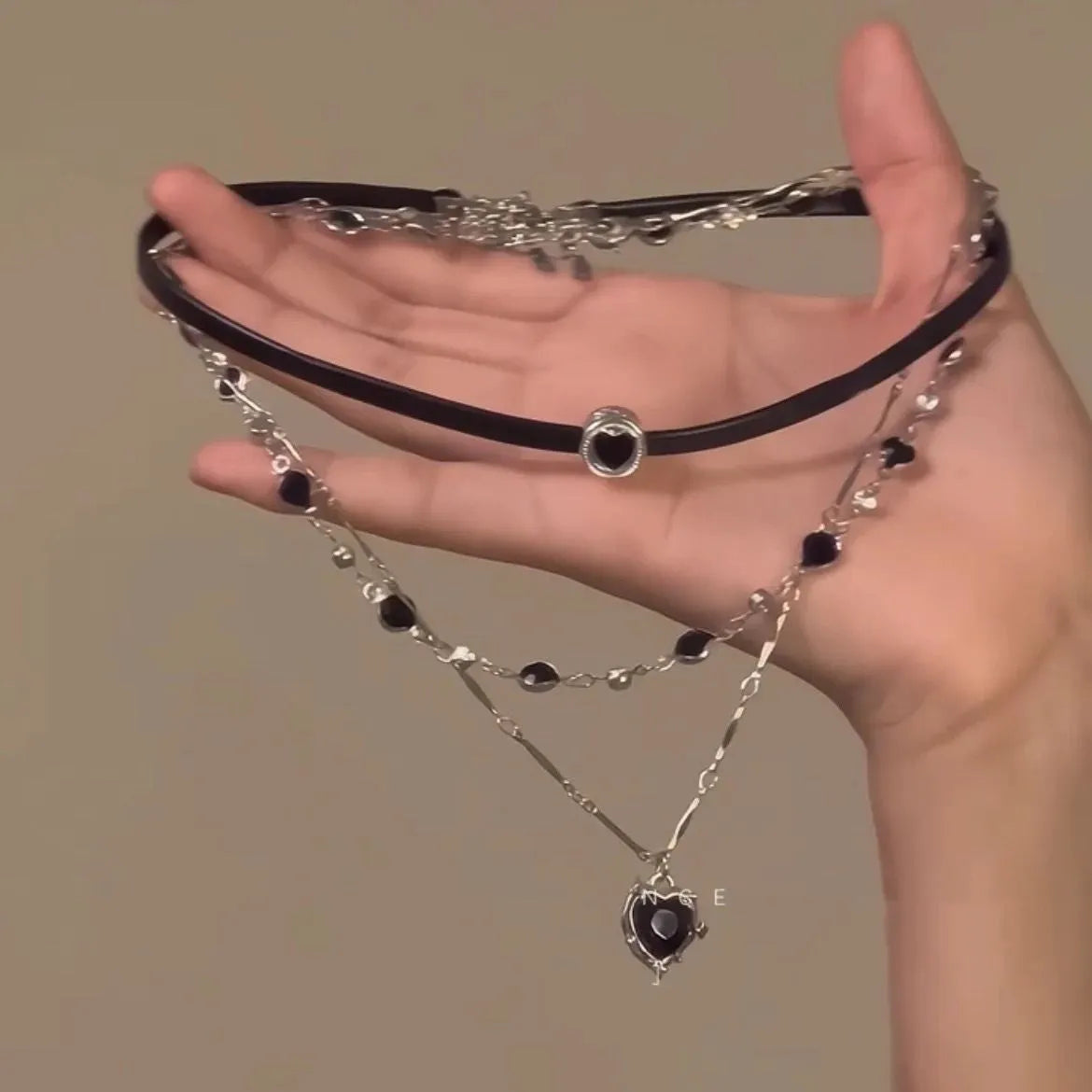 Women's creative multi-layer twin necklace with heart-shaped alloy pendant on adjustable clavicle chain