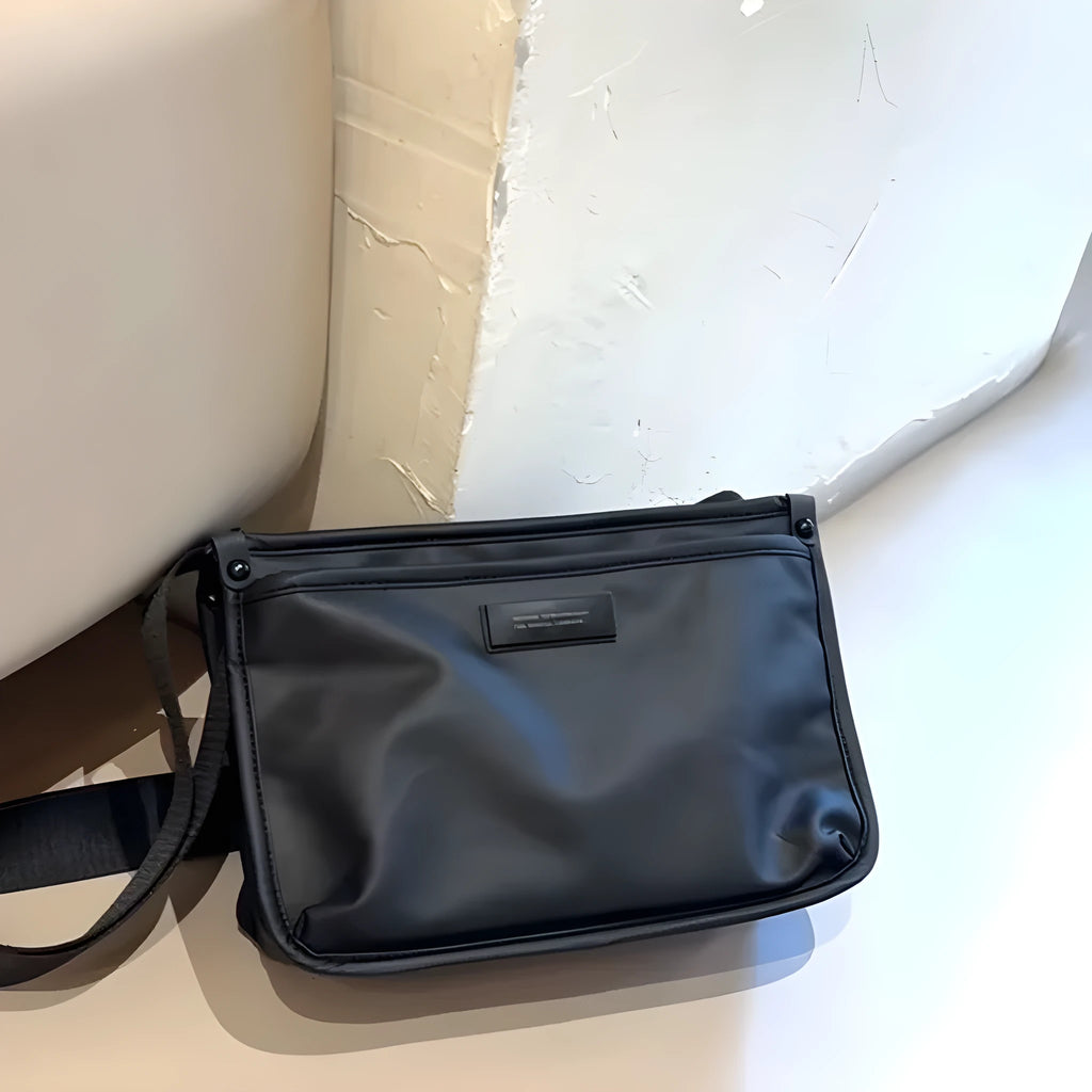 Small square Oxford cloth crossbody bag in trendy cool colour for street style leisure travel