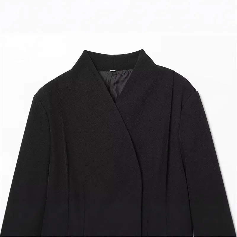 Women's black slim-fit polyester blended suit jacket with long sleeves, loose fit, solid colour