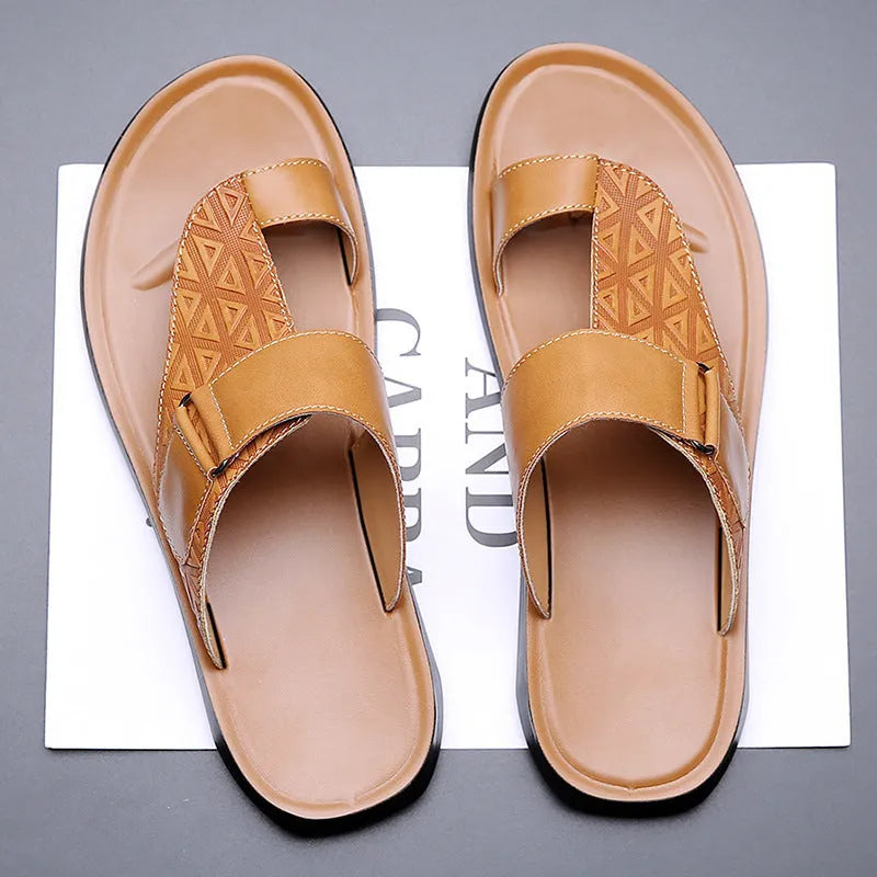 Men's casual leather beach slippers in light brown with an open toe and rubber sole