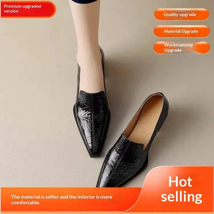 Women's crack pointed deep mouth high heels with kitten heel in black, side view