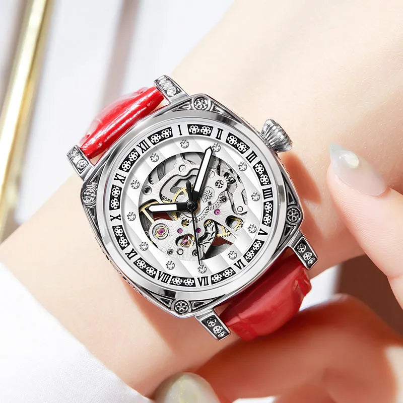 Mechanical watch with luminous hands and leather strap in multiple colour options