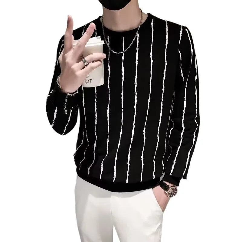 Niche men's round neck slim-fit corduroy sweater in black, pullover style