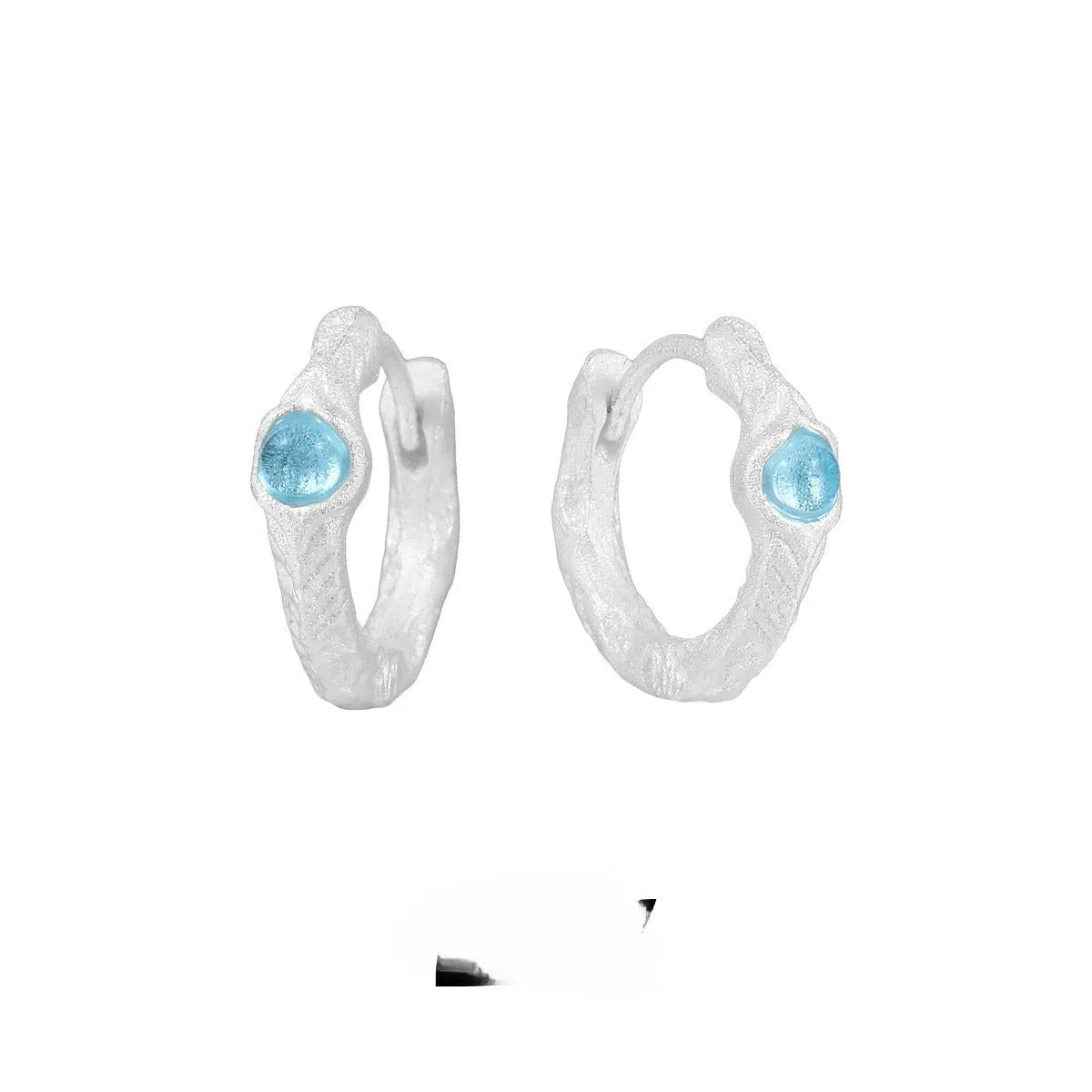 925 silver geometric round ear clip for women, burnt silver colour, non-piercing clip-on design