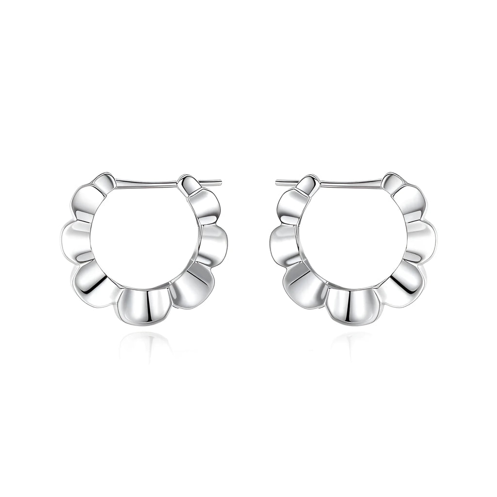 A pair of sterling silver retro geometric earrings with round elements and electroplating.