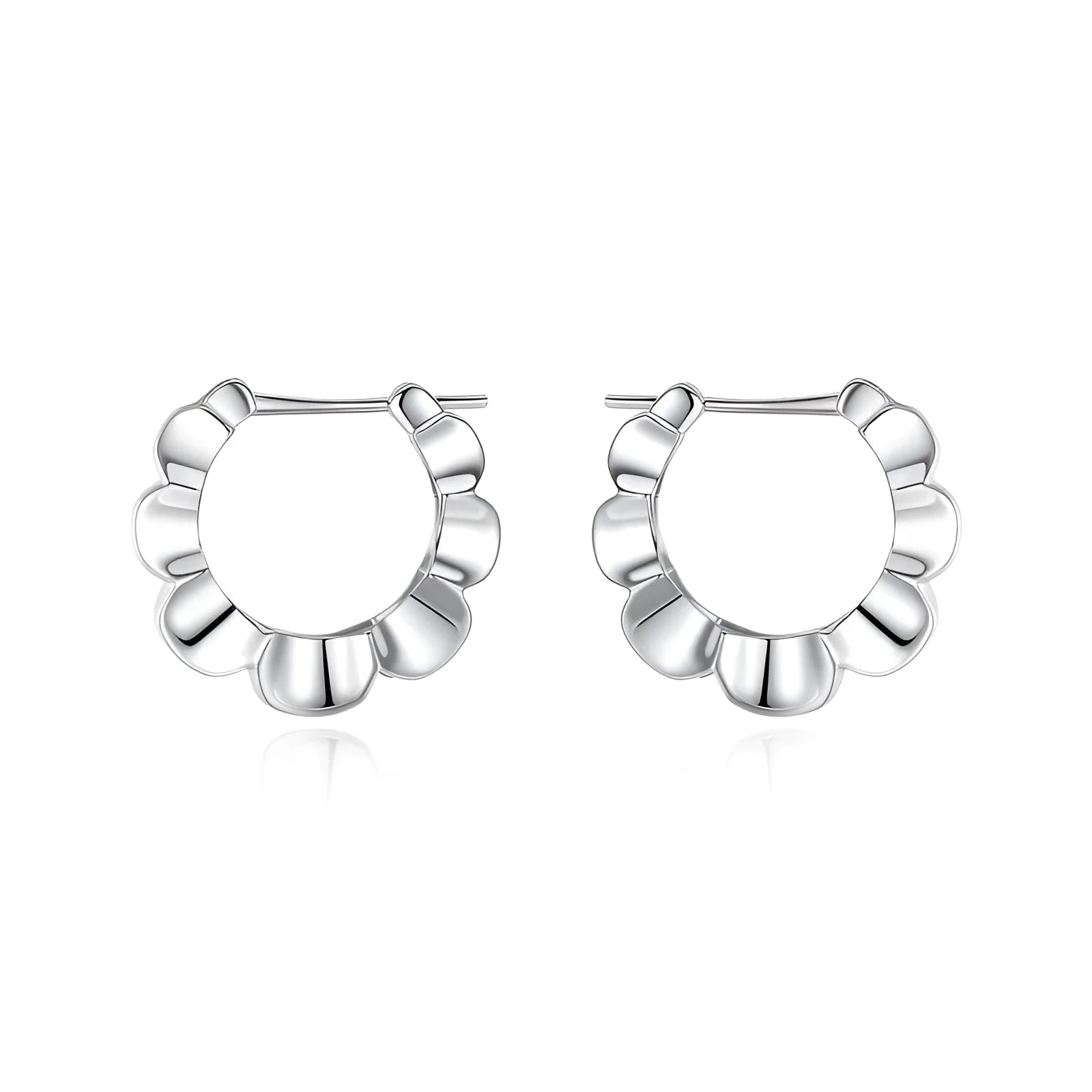 A pair of sterling silver retro geometric earrings with round elements and electroplating.