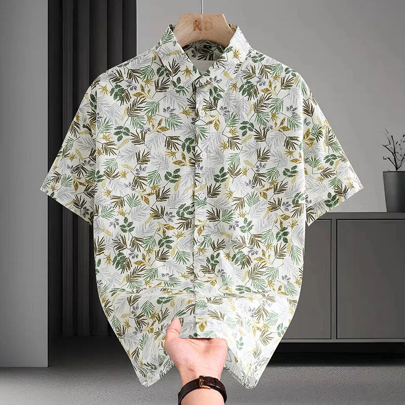 Men's short sleeve Hawaiian style shirt with floral print pattern in cotton fabric, cardigan style