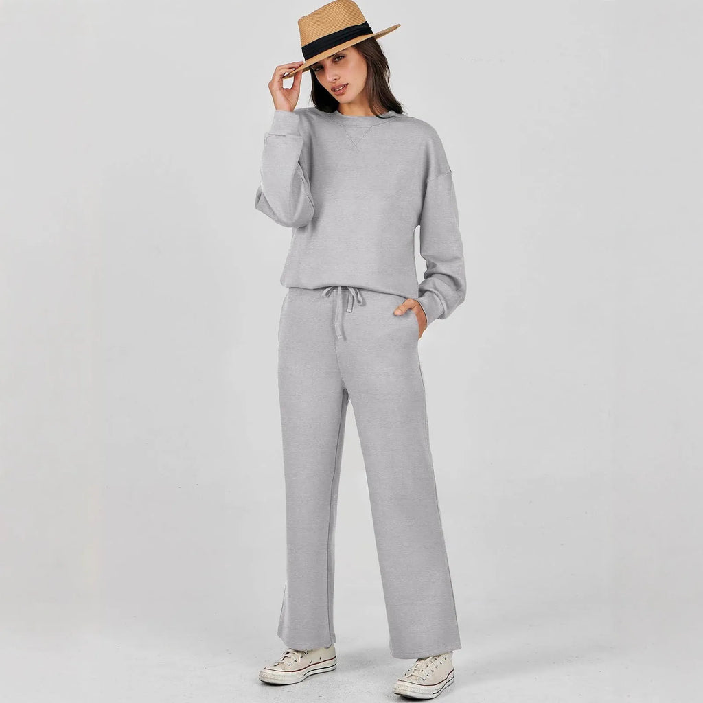 Colour block women's tracksuit with long sleeve top and matching trousers in black
