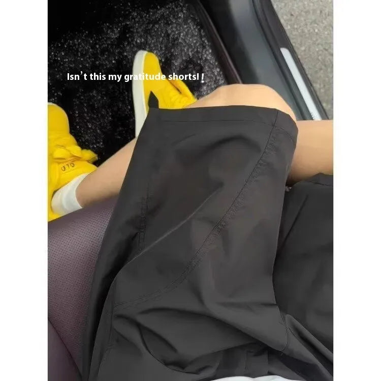 Men's quick-drying sports shorts in straight-leg American style with elastic waist