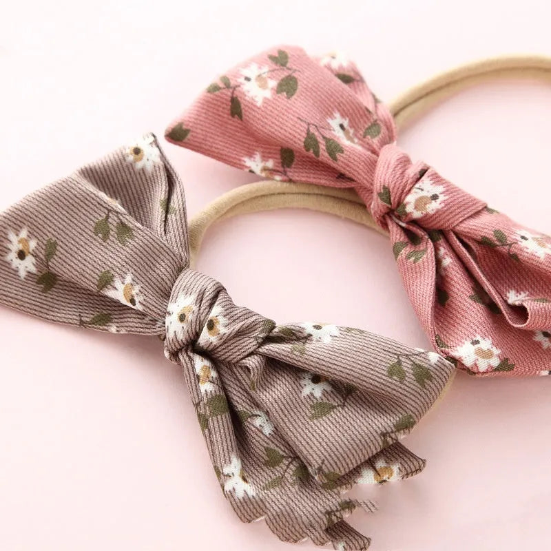 Children's knotted bow hair ring in cloth fabric with Snow White Princess printing