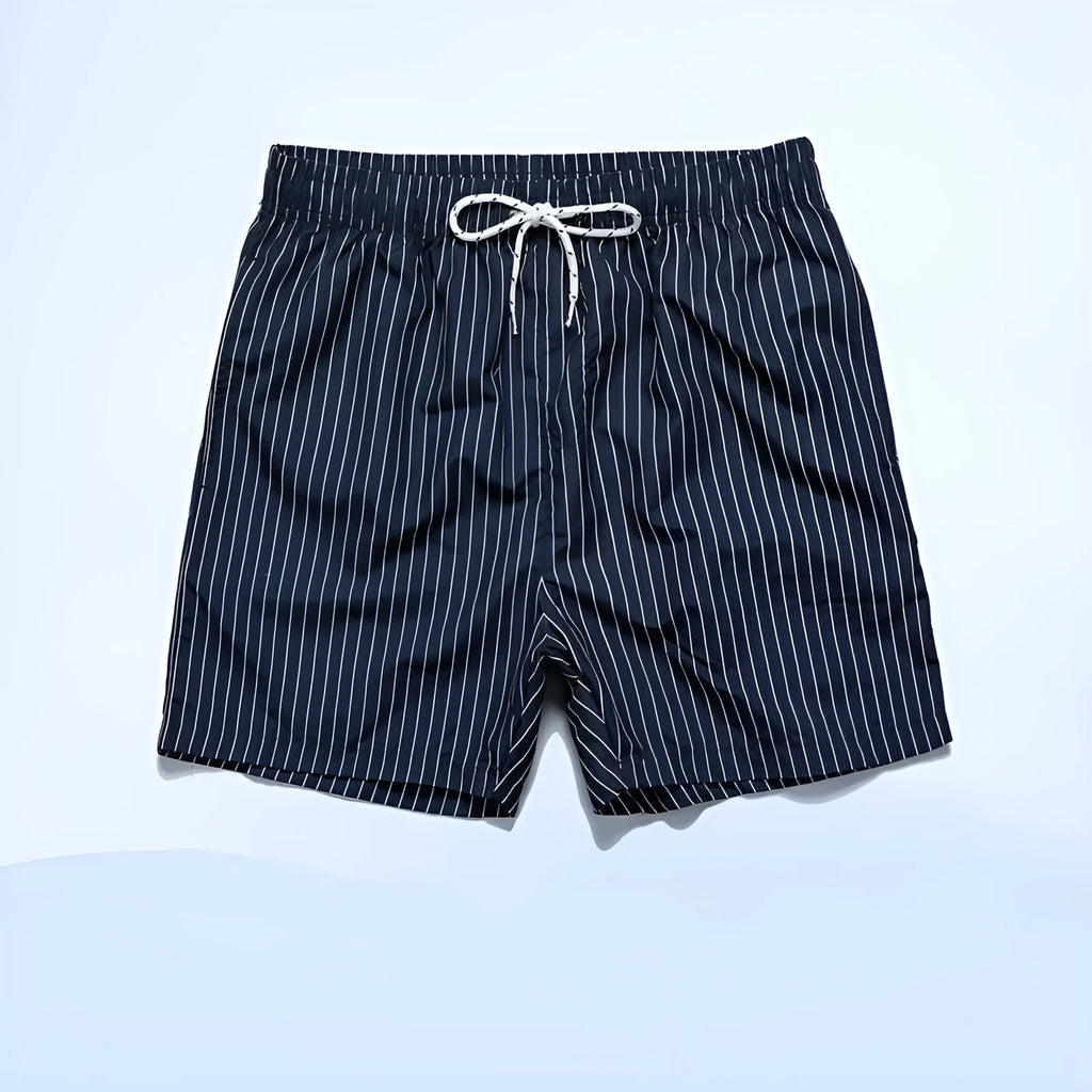 Striped casual shorts in light blue with straight leg opening and triangle lining detail.