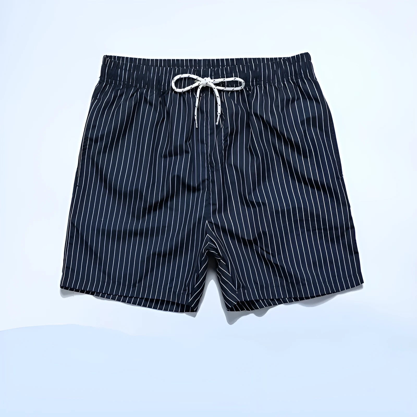 Striped casual shorts in light blue with straight leg opening and triangle lining detail.