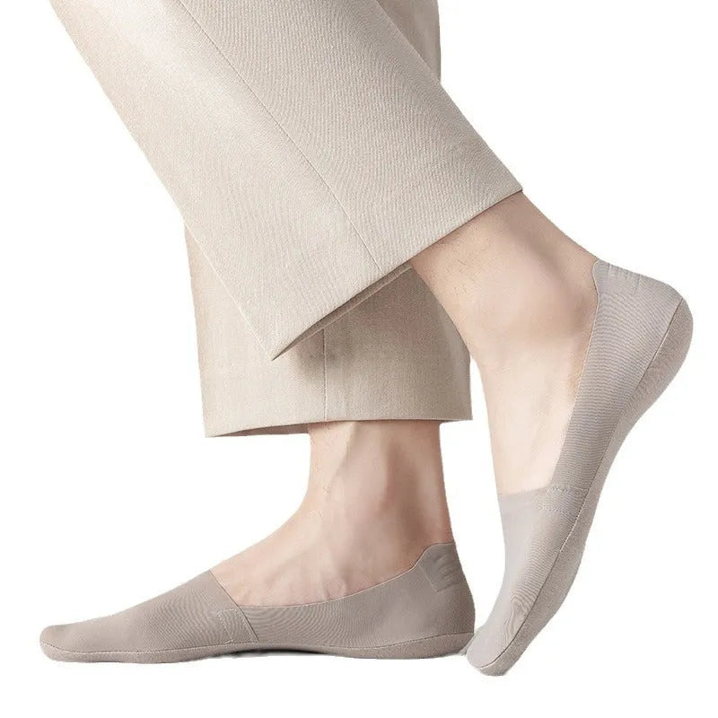 Men's seamless low-cut ankle socks in ice silk fabric with pure cotton bottom section