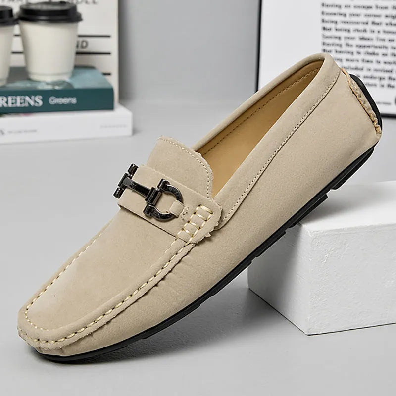 Men's beige lace-up casual shoes with a round toe and rubber sole, made from cowhide leather.
