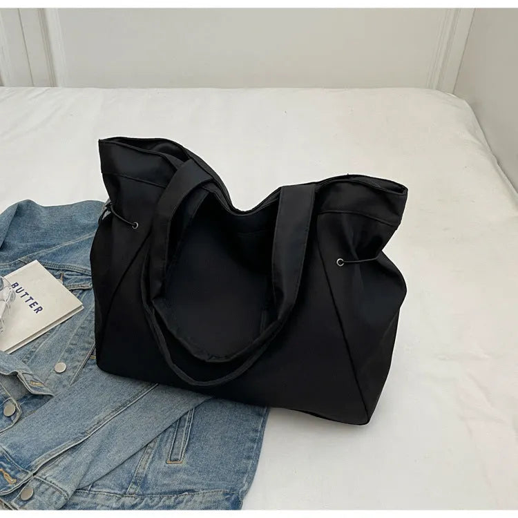 Soft Oxford cloth folding tote bag in a street-trend style, shown in one of its five colour options.
