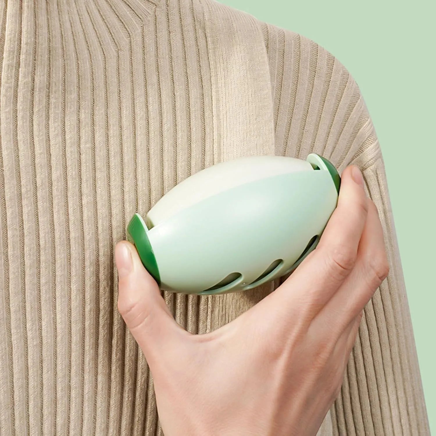 Green washable gel lint roller ball for portable pet hair removal on fabrics