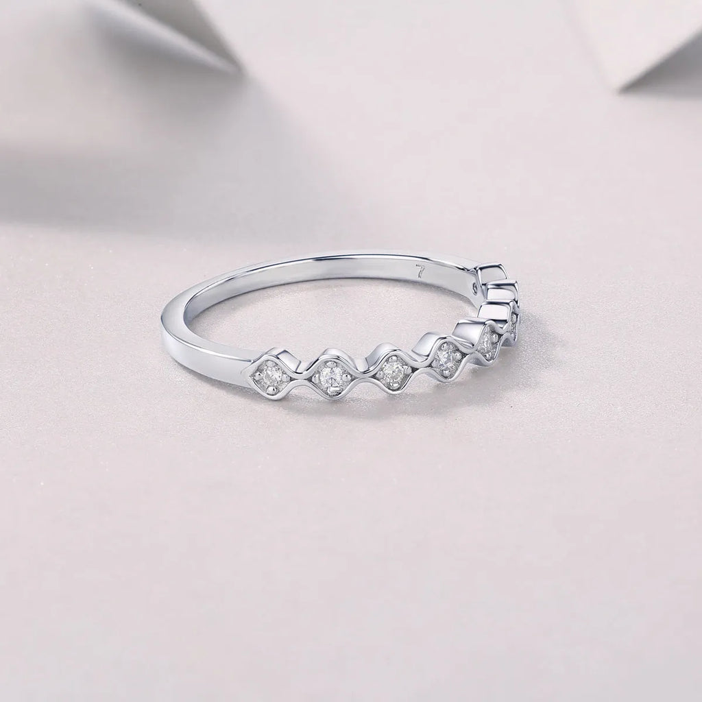Moissanite wedding ring set S925 silver platinum-plated, under 0.1 carat, ring size 7, in gift box