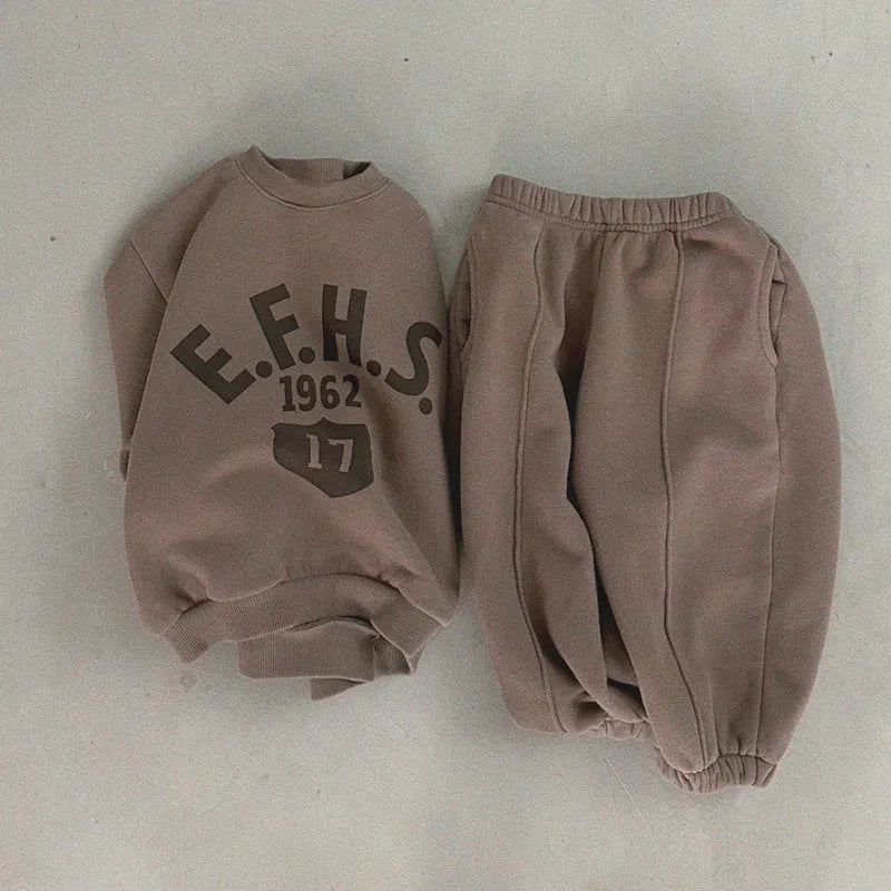 Boys and girls letter print cotton fleece sweater two-piece set in brown with pullover top and trousers