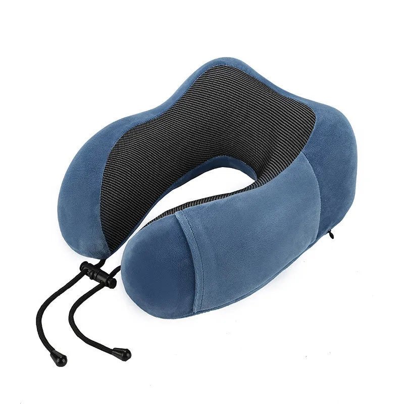 Memory foam U-shape travel neck pillow in light gray with magnetic closure, 30x25x15cm