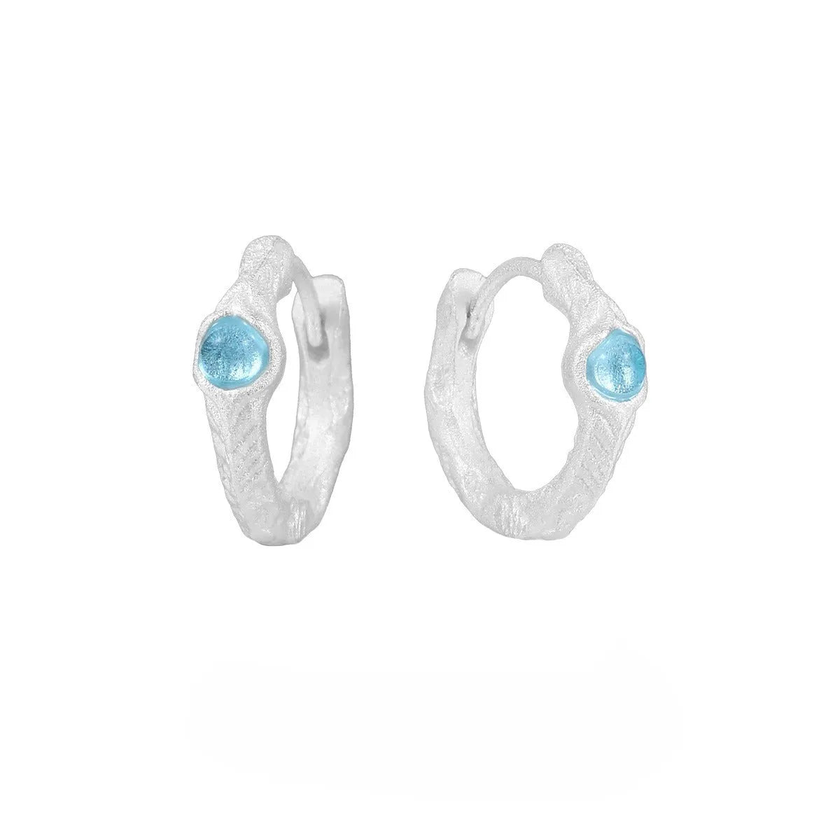 925 silver geometric round ear clip for women, burnt silver colour, non-piercing clip-on design